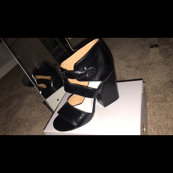 🔥💥Maison Martin Margiela Shoes 🔥 Special Edition - Picture 2 of 5